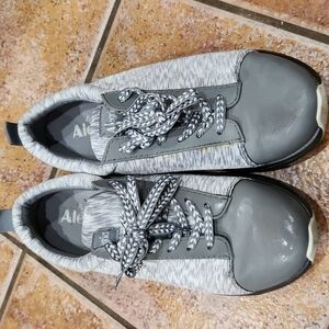 𝅺alegria TRAQ women's shoes size 38 great condition